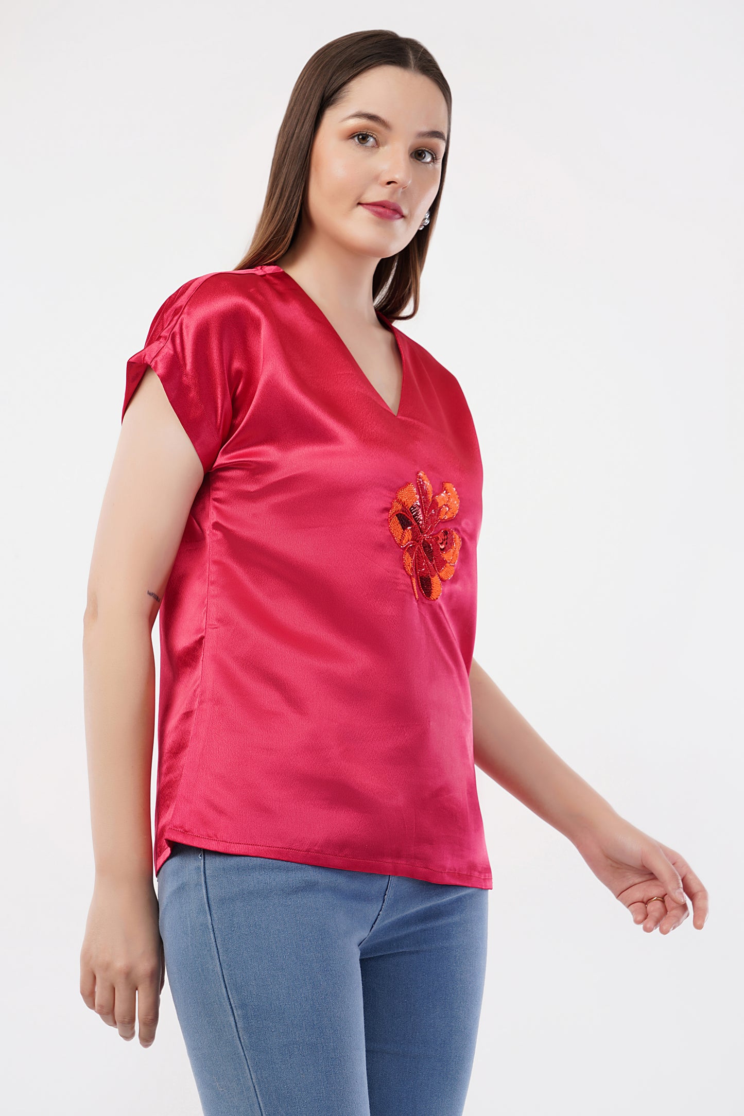 RED FLORAL V-NECK TOP